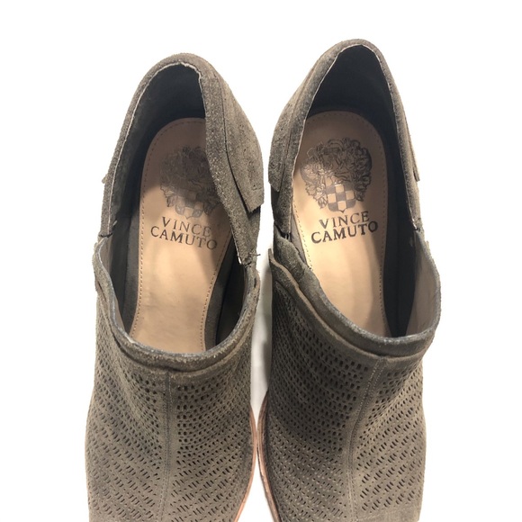 Vince Camuto Tornado 01 Karini Booties - Picture 9 of 13